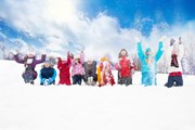 Детей ждут веселые зимние развлечения. // Sergey Novikov, Shutterstock.com