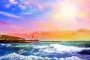 Ялта готовится к открытию сезона. // Belita, Shutterstock.com