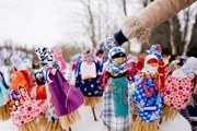Множество праздничных площадок организовано на Масленицу в Псковской области. // pskov.ru