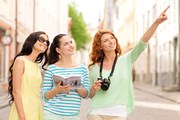 Туристы открывают для себя новые направления. // Syda Productions, Shutterstock.com