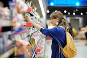Россияне возвращаются в финские магазины. // Maria Sbytova, Shutterstock.com