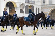 Зрелищная церемония проходит в Кремле по субботам. // ria.ru