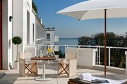 Терраса одного из номеров отеля. // marriott.com
