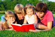 Акция пропагандирует чтение. // 2xSamara.com, Shutterstock.com