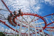 Парки открывают летний сезон. // SIHASAKPRACHUM, Shutterstock.com