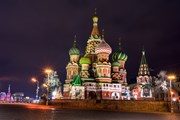 Красная площадь - центр притяжения туристов. // Elena11, shutterstock.com