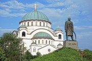 Автобус провезет по самым знаковым местам Белграда. // ollirg, Shutterstock.com