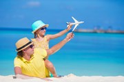 Организовать поездку с детьми будет проще. // TravnikovStudio, Shutterstock.com