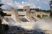 Водопад запускают не так уж часто. // Lisa-Lisa, Shutterstock.com