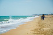 На пляже в Благовещенской - он в числе лидеров рейтинга Travel.ru // Дарья Орешкина