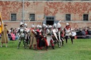 Зрелищный фестиваль собирает тысячи гостей. // Государственный музей истории Санкт-Петербурга