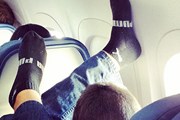 В интернет попадает множество фотографий, сделанных стюардами. // Passenger Shaming