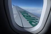 Самолет Alitalia // Travel.ru