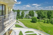 От городского шума можно отдохнуть в живописном месте. // Travel.ru