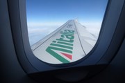 Самолет Alitalia // Travel.ru