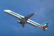 Самолет Alitalia // Юрий Плохотниченко