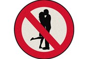 Туристам следует лучше знать эмиратские законы. // weekendthaitranslation.com