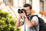 Туристы иногда верят мифам о странах. // VGstockstudio, shutterstock