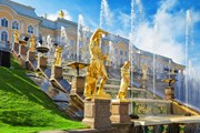 Сезон фонтанов начнется 23 апреля. // Vladimir Sazonov, shutterstock.com