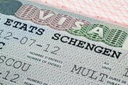 По статистике, больше всего виз в страны Шенгена получают россияне. // MA8, shutterstock