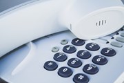 Звонки на "горячую линию" для туристов в Крыму - бесплатны. // StockPhotosArt, shutterstock