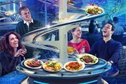 Блюда прибывают на столики, "покатавшись" на американских горках. // citmagazine.com