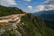 Отель Sokoline предлагает туристам виды с высоты птичьего полета. // hotel-sokoline.me