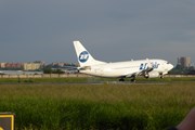 Самолет UTair // Юрий Плохотниченко