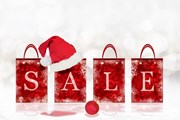 Скидки на зимних распродажах достигают 70%. // alekso94, shutterstock