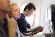 Стоимость авиабилетов за рубеж снижается. // Matej Kastelic, shutterstock