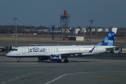 У JetBlue самый высокий процент высаженных без их согласия пассажиров // Юрий Плохотниченко