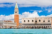 Венеция не справляется с наплывом гостей. // Valeri Potapova, shutterstock