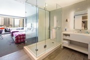Номер в отеле W Bellevue // wbellevue.com