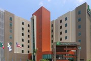 Новое здание отеля Holiday Inn Express Tuxpan // ihg.com