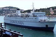 Паром Dubrovnik не вышел на линию. // RTCG