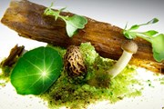 Блюдо из индийского ресторана Gaggan в Бангкоке // theworlds50best.com