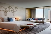 Номер в Renaissance Downtown Hotel, Dubai // marriott.com