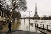 Сена вышла из берегов. // mashable.com
