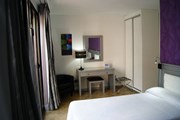 Номер в отеле Molinos de Granada // hotelmolinos.es
