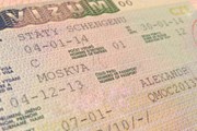 За шенгенскую визу российские туристы будут платить 40 евро. // evroportal.ru