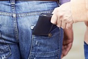 Усиленные полицейски патрули защитят туристов от карманников и мошенников. // thejakartapost.com