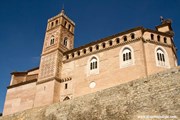 Мумии и раскопанного захоронения представлены в здании церкви. // aragonmudejar.com
