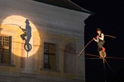 В замковых дворах организуют представления. // npu.cz