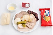 "Мясная закуска" из платного меню "Аэрофлота" // Юрий Плохотниченко