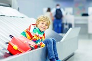 Погранслужба перестает принимать заявления о несогласии на выезд ребенка. // familyvacationcritic.com