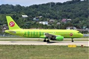 Самолет "Сибири" (S7 Airlines) // Юрий Плохотниченко